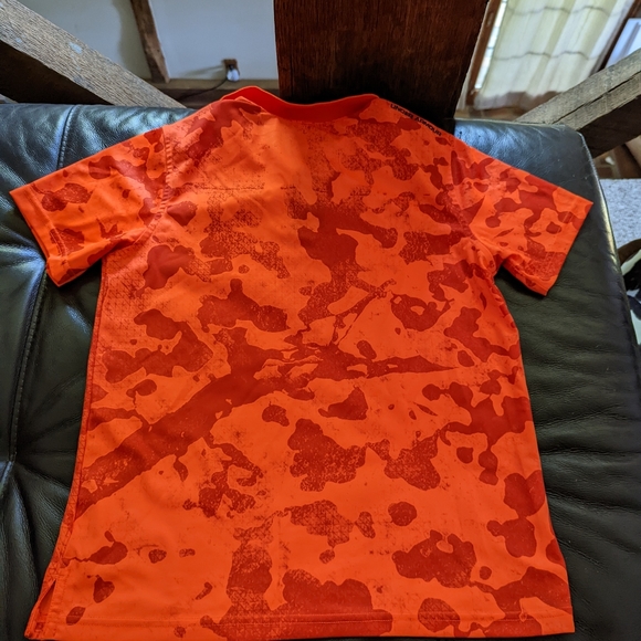 Brand New Under Armour Shirt - Picture 2 of 7